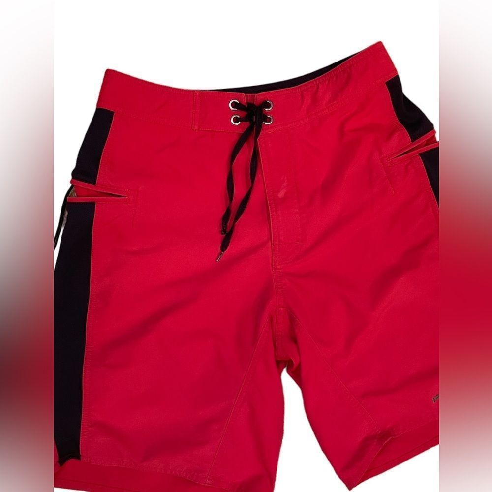 Patagonia Red Board Shorts Size 30 - Picture 3 of 5